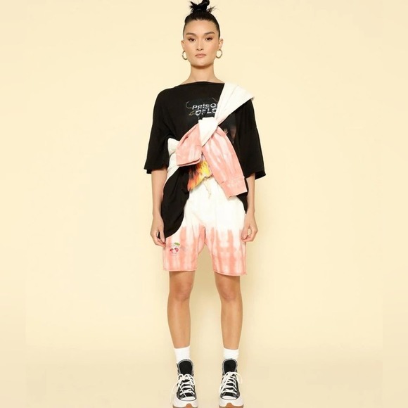 NWOT Boys Lie Cherry Pie Shorts In Pink | Sweatpant Shorts, Elastic, Size Medium - Picture 4 of 7